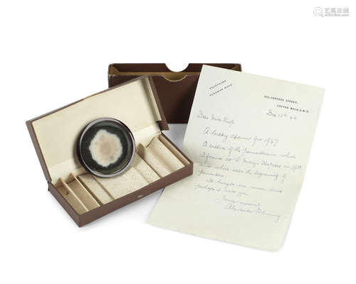 Presentation sample of penicillin, mounted by Fleming in the original medallion presentation case, with autograph covering letter, London, 12 and 13 December 1946 FLEMING (SIR ALEXANDER)