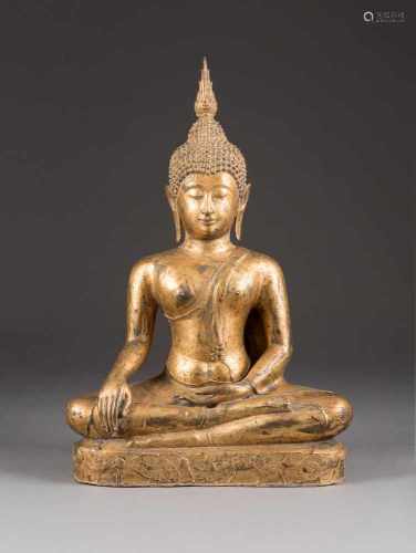 BUDDHA SHAKYAMUNI Thailand, 19./20. Jh. Bronze, vergoldet. H. 77,5 cm. Part. ber.