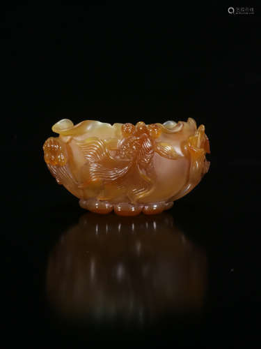 AN AGATE CARVED AUSPICIOUS PATTERN PEN WASHER