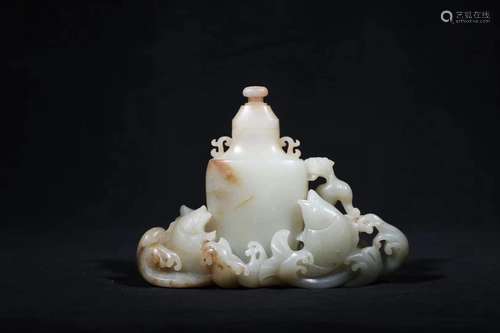 A HETIAN JADE CARVED DRAGON PATTERN VASE