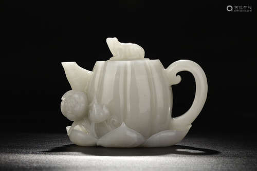 A HETIAN WHITE JADE CARVED LOTUS&FROG SHAPED POT