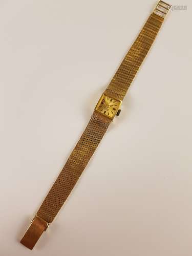 Ladies wristwatch -  bracelet and case in 14K yellow gold, stamped 585, square casing,<br />dial marked 'Revue 17 Jewels Incabloc', with line indices, two clock hands, L.ca.18,5cm, W.ca.14mm, Gew.ca.26g