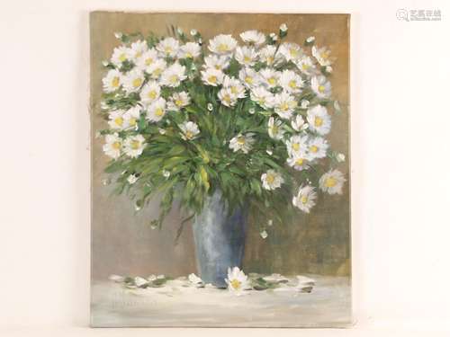 Naumann, J. (20.Jh.) - Margeritenstrauß in blauer Vase, Öl auf Leinwand, unten rechts<br />signiert 