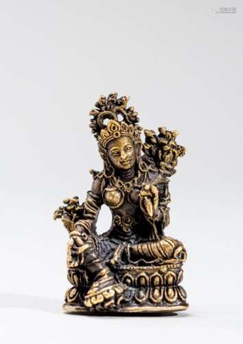 A TIBETAN MINIATURE BRONZE OF SYAMATARA, 19TH CENTURY