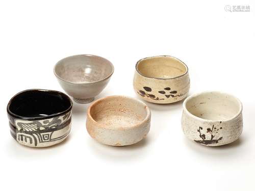 A GROUP OF FIVE CHAWAN JAPAN, MEIJI/ SHOWA PERIOD