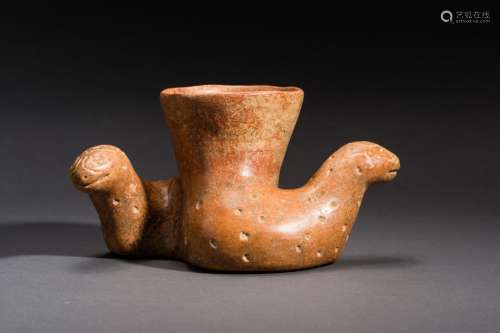 VESSEL IN THE SHAPE OF TWO SNAKES