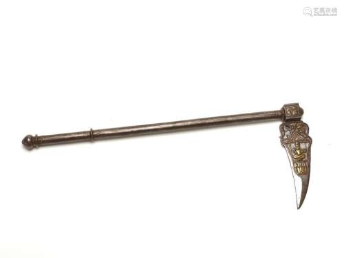 A SOUTHEAST ASIAN IRON HATCHET WIT GOLD APPLICATIONS, 19TH CENTURY