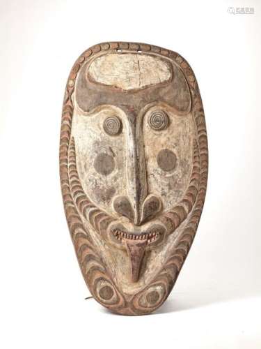 A GIGANTIC WOODEN MASK, PAPUA NEW GUINEA, 20TH CENTURY