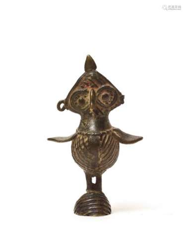 A RARE AND SMALL KONDH TRIBAL BRONZE OF AN OWL