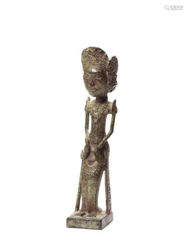 AN UNUSUAL THAI BRONZE FIGURE OF A PRINCESS OR NOBLE WOMAN