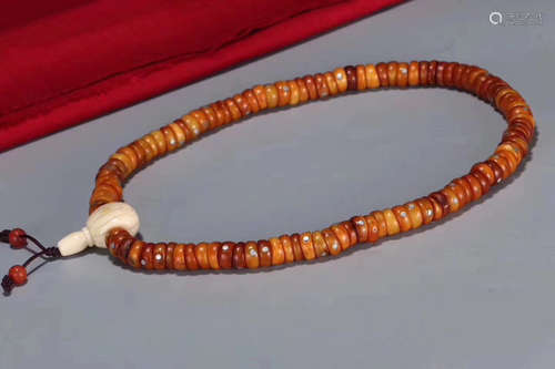 A TIBET BEAD NECKLACE