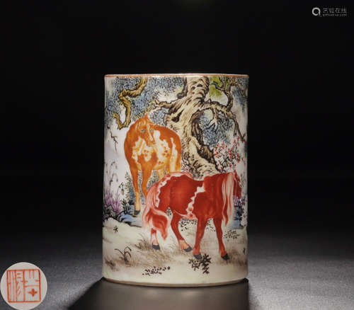 A ENAMELED HORSE PATTERN BRUSH POT