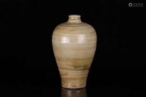 A LONGQUAN KILIN VASE