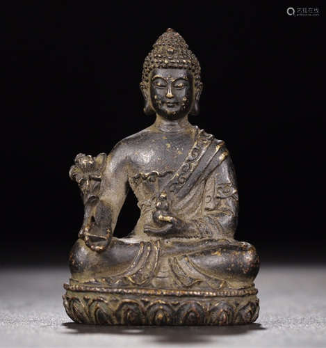 A SITTING LOTUS BUDDHA BRONZE STATUE