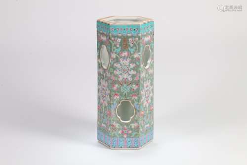 Chinese Famille-Rose Porcelain Hat Stand