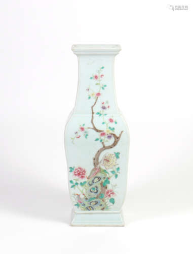 Chinese Famille-Rose Porcelain Vase