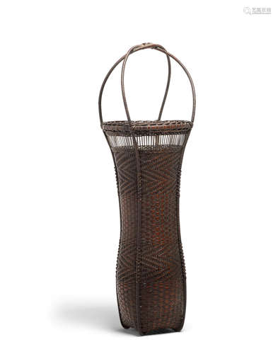 Kansai regionMeiji (1868–1912) or Taisho (1912–1926) era, early 20th century A handled bamboo flower basket