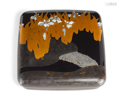 Meiji era (1868-1912), late 19th century A black lacquer suzuribako (writing box)