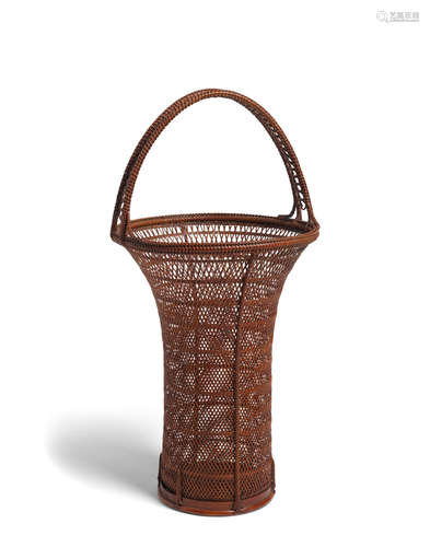 A Handled Bamboo Flower Basket in Suehiro FormShowa era (1829–1989), 1967 Yamamoto Shoken (active 1945-circa 1967)