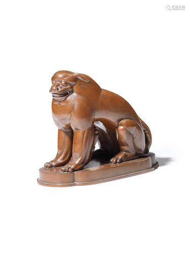 A bronze model of a Chinese lion (shishi) Taisho era (1912-1926) Suga Shoen (1863-1935)