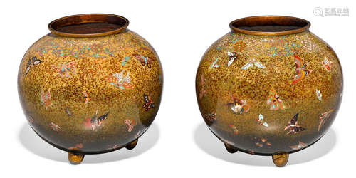 Meiji era (1868-1912), late 19th century A pair of fine cloisonné-enamel vases