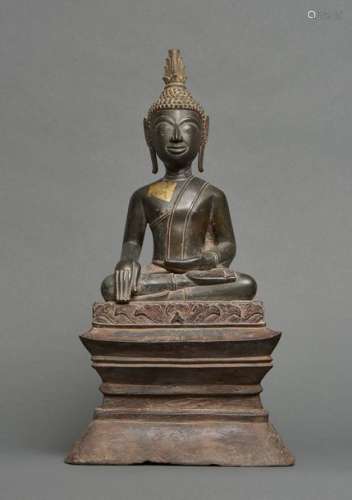 Bouddha Sakyamuni en bronze de style Vientiane ass…