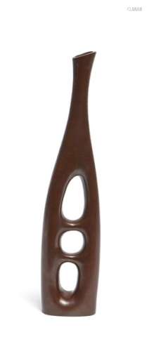 Vase soliflore en bronze marron avec trois renfonc…