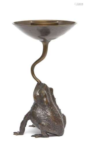 Vase usubata en bronze en deux parties: un crapaud…
