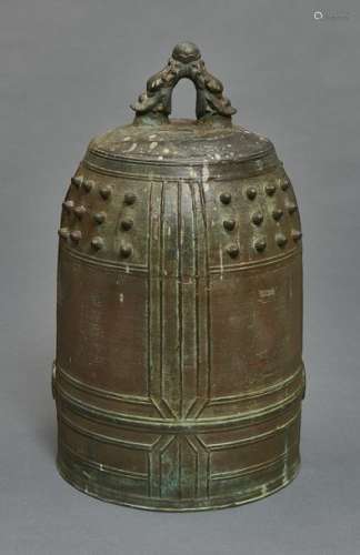 Cloche de temple en bronze (bonchō), volumineux et…