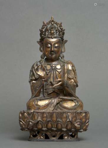 Bouddha chinois en bronze doré, assis sur un trône…