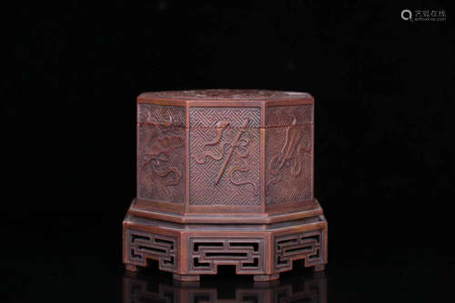 17-19TH CENTURY, A BAT PATTERN RED SILK INKSTONE, QING DYNASTY