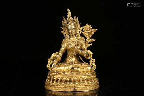 17TH CENTURY, A GILT BRONZE TIBETAN BUDDHISM STATUE.