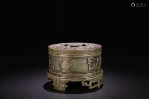 18-19TH CENTURY, A SET OF FLORAL PATTERN SONGHUA STONE INKSTONE, LATE QING DYNASTY