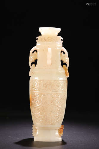 AN OLD FLORAL PATTERN DOUBLE-EAR HETIAN JADE BOTTLE