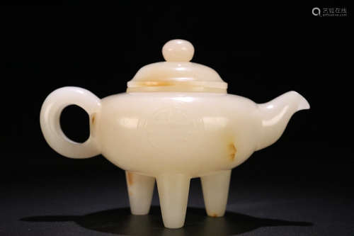 18-19TH CENTURY, A XINGJIANG HETIAN JADE TEAPOT, LATE QING DYANSTY