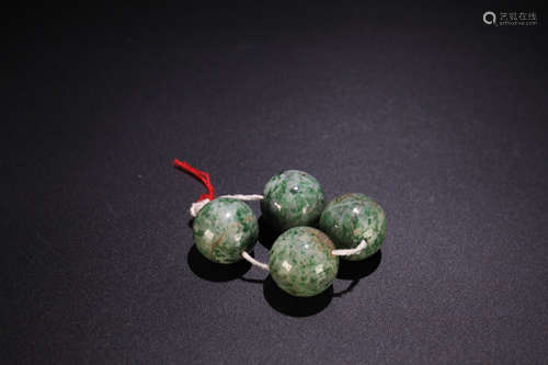 17-18TH CENTURY, A SET OF OLD JADEITE ROSARY, EARLY QING DYNASTY