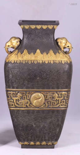 17-19TH CENTURY, AN IMPERIAL DOUBLE-EAR BRONZE VASE, QING DYNASTY