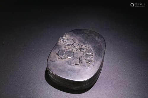 18-19TH CENTURY, AN OLD PEACH PATTERN DUANSHI INKSTONE, LATE QING DYNASTY