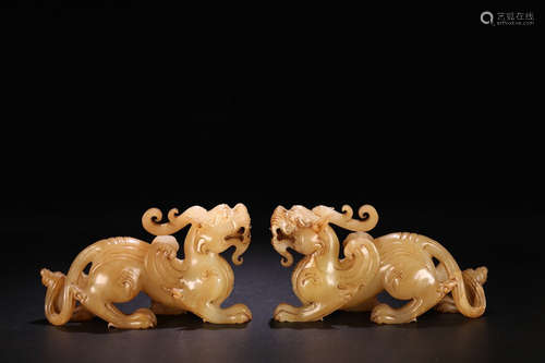 202BC-220AD, A PAIR OF AUSPICIOUS ANIMAL DESIGN ANCIEN JADE ORNAMENT, HAN DYNASTY