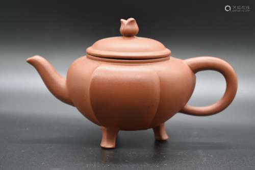 A finely potted yixing teapot- 19th century