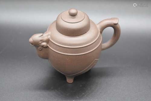 A fine yixing phoenix head teapot- 19th century