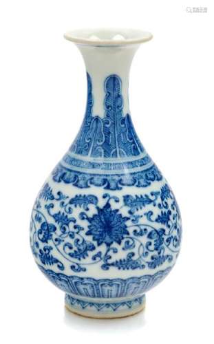 A Blue and White Porcelain Pear Shaped Vase, Yuhuchun