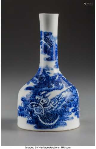 78149: A Chinese Blue and White Mallet Vase, Qing Dynas