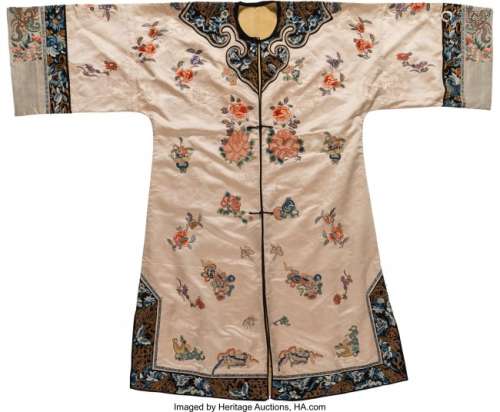 78280: A Chinese Embroidered Silk Lady's Robe, late Qin
