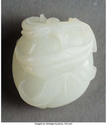 78056: A Fine Chinese Jade Peach Carving, Qing Dynasty,