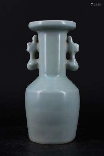 Song Porcelain Ruyao Vase