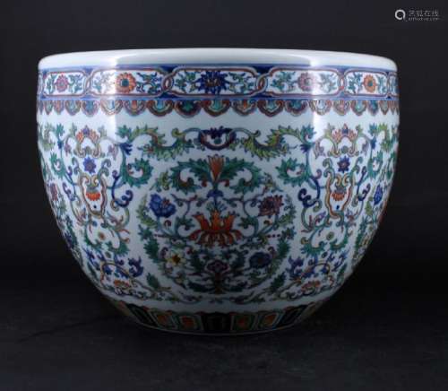 Large Qing Porcelain DouCai Urn
