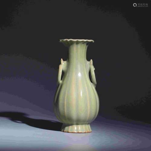 LONGQUAN KILN MELON DOUBLE EAR FLOWER MOUTH VASE