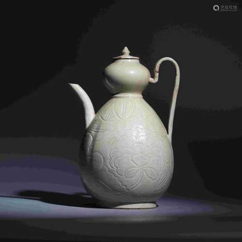 DING KILN FLOWER PRINTED GOURD EWER