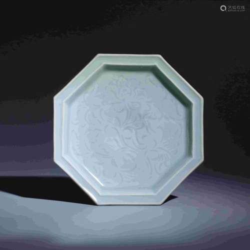 LONGQUAN KILN FLOWER PRINTED OCTAGONAL DISH